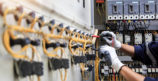 Professional Electrician technician working in Chattahoochee Hills, GA